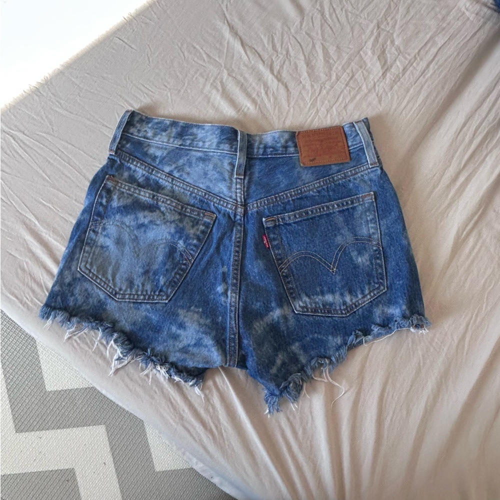 Levi’s 501 High Rise Shorts Size 26